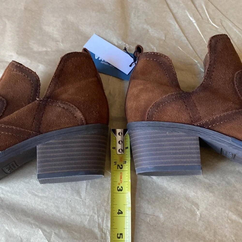 05:08 Sonoma Leather Ankle Boots